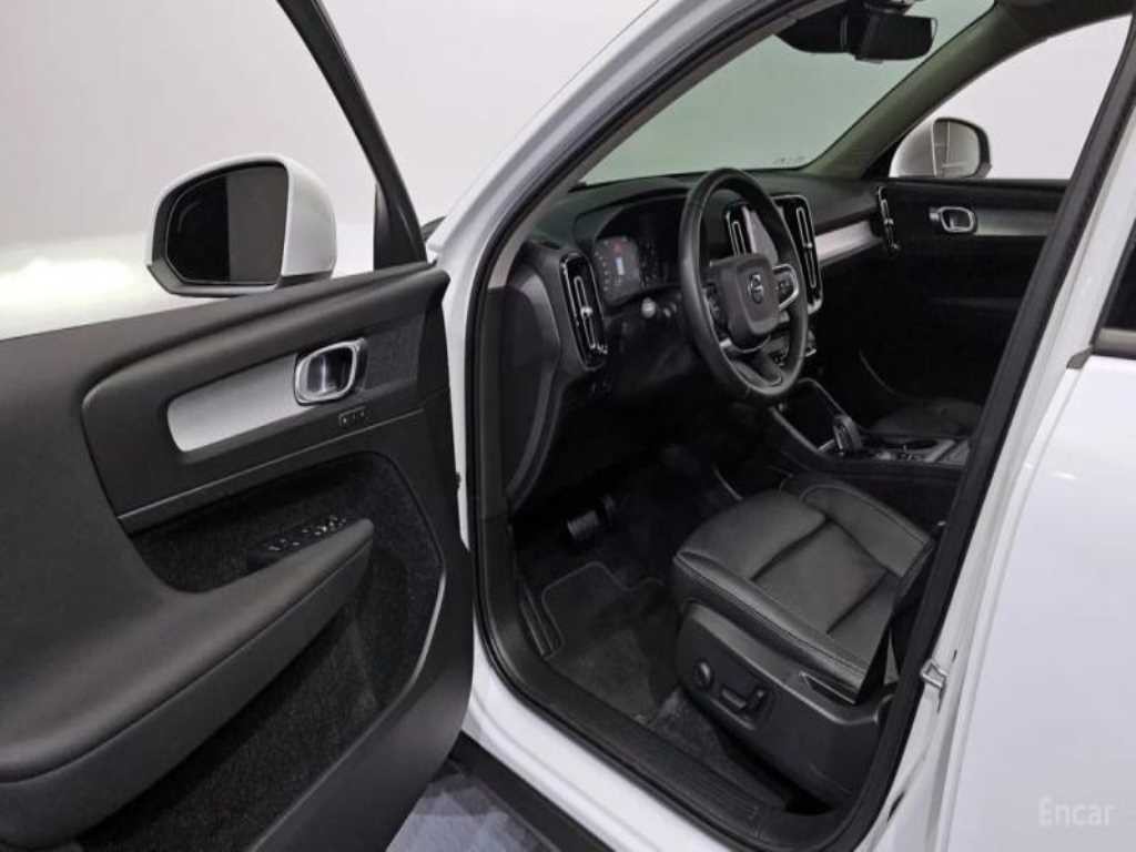볼보 XC40 B4 AWD R-디자인 이미지 10