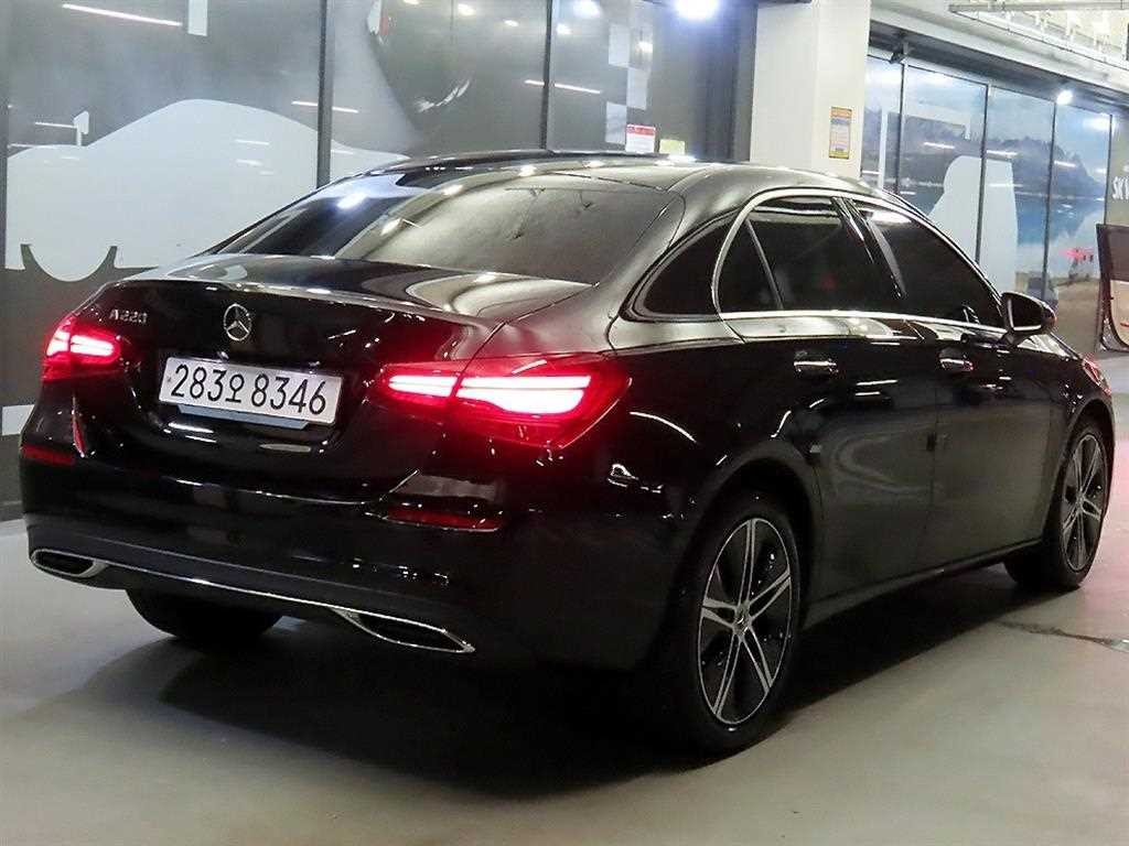 벤츠 A 클래스 A클래스 W177 A220 세단 이미지 4
