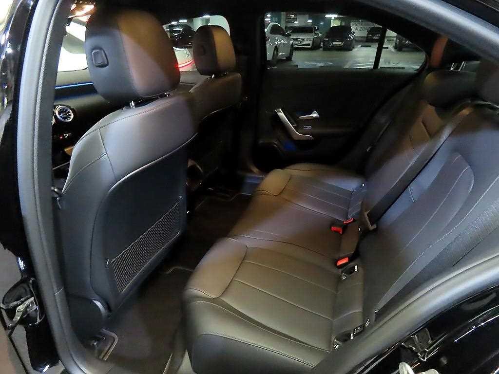 벤츠 A 클래스 A클래스 W177 A220 세단 이미지 7