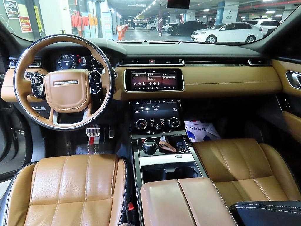 랜드로버 레인지로버 벨라 3.0 D300 R-다이나믹 HSE 이미지 10