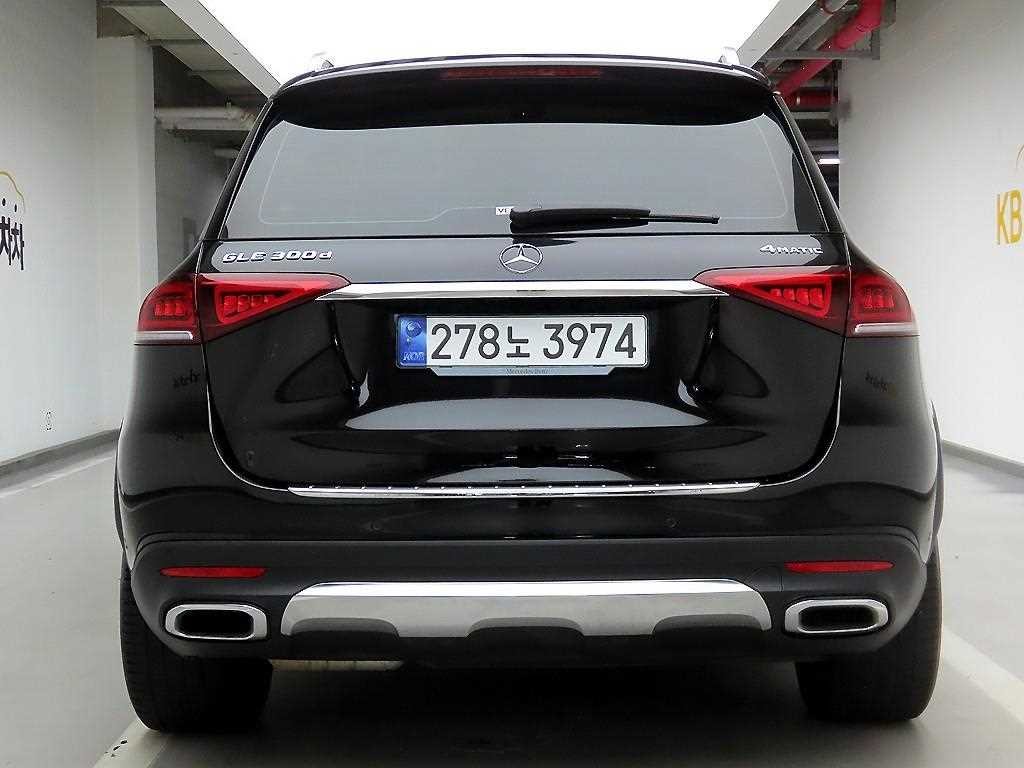 벤츠 GLE 클래스 GLE 클래스 W167 GLE 300d 4MATIC 이미지 3