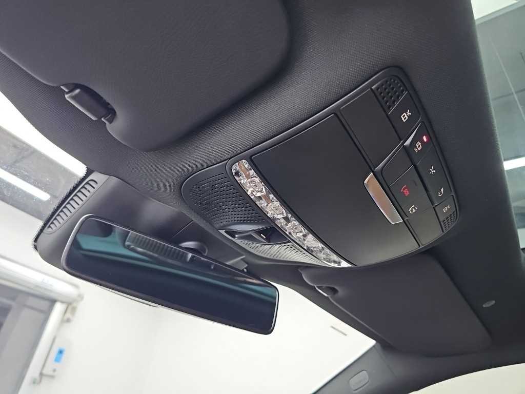 벤츠 C 클래스 C클래스 W205 C220 d 4MATIC 쿠페 이미지 16