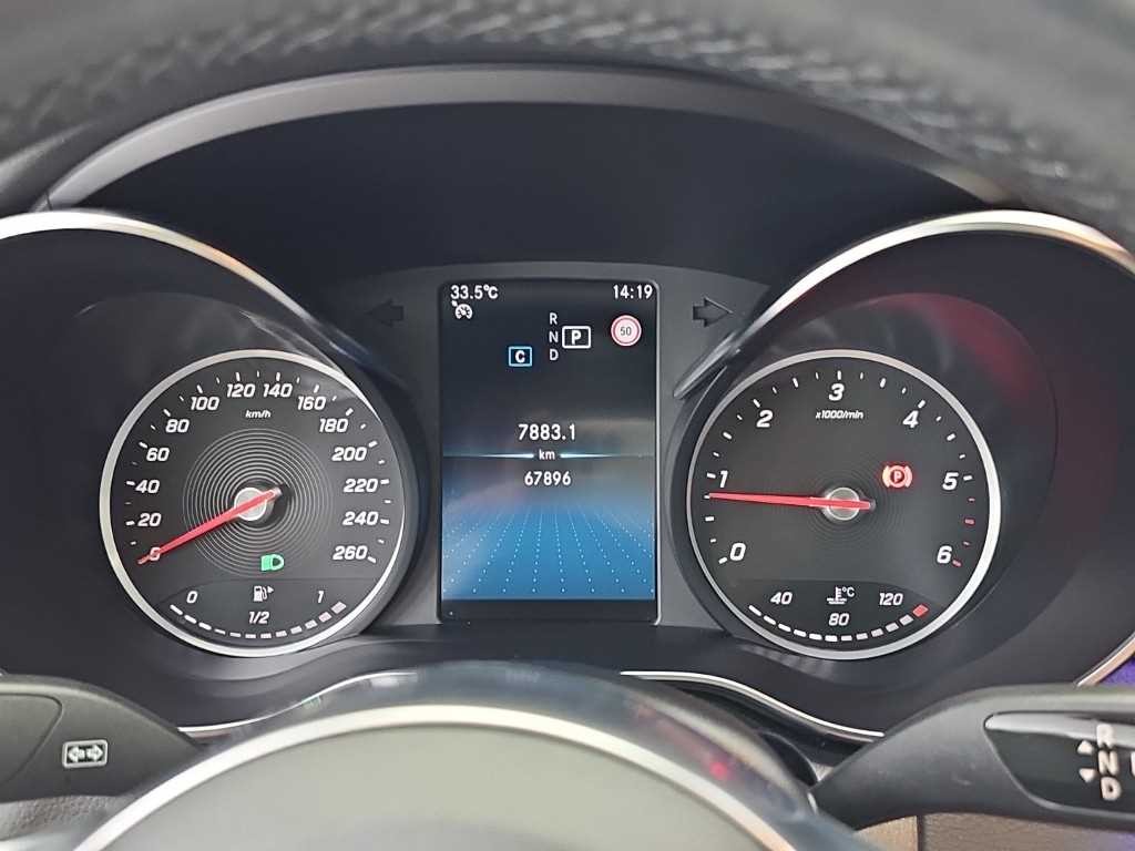 벤츠 C 클래스 C클래스 W205 C220 d 4MATIC 쿠페 이미지 6