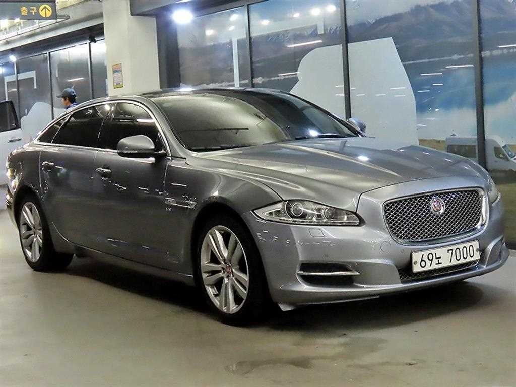 재규어 XJ XJ (X351) 3.0 SC 프리미엄 럭셔리 LWB 이미지 1