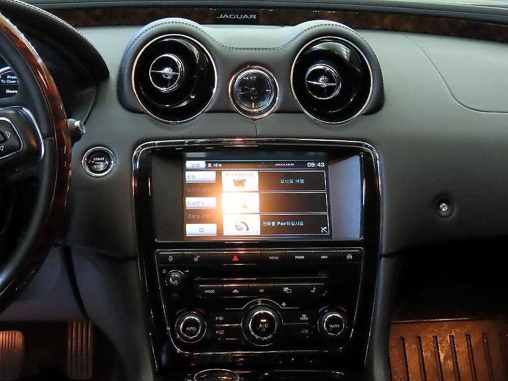재규어 XJ XJ (X351) 3.0 SC 프리미엄 럭셔리 LWB 이미지 11