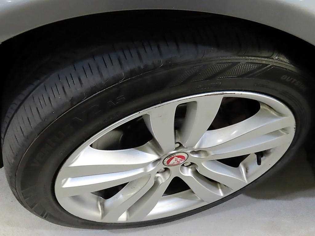 재규어 XJ XJ (X351) 3.0 SC 프리미엄 럭셔리 LWB 이미지 20