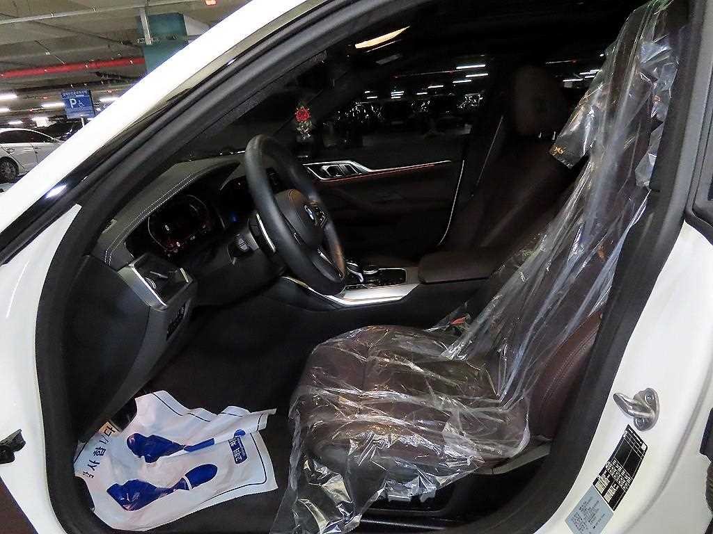 BMW 4시리즈 4시리즈 (G22) 420d 그란쿠페 M 스포츠 퍼스트 에디션 이미지 6