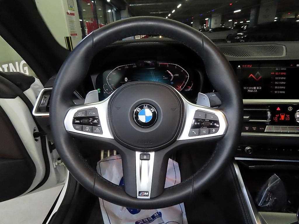 BMW 4시리즈 4시리즈 (G22) 420d 그란쿠페 M 스포츠 퍼스트 에디션 이미지 8