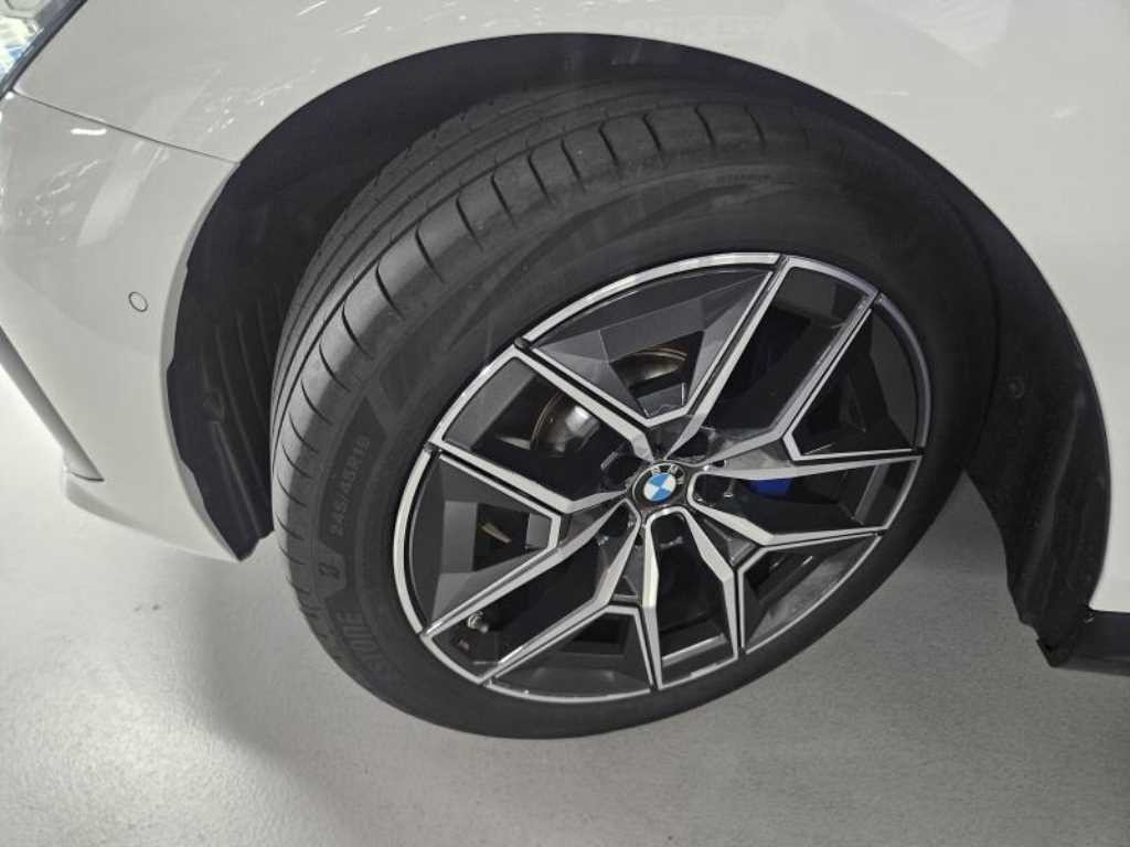 BMW 5시리즈 5시리즈 (G60) 523d xDrive 기본형 이미지 14