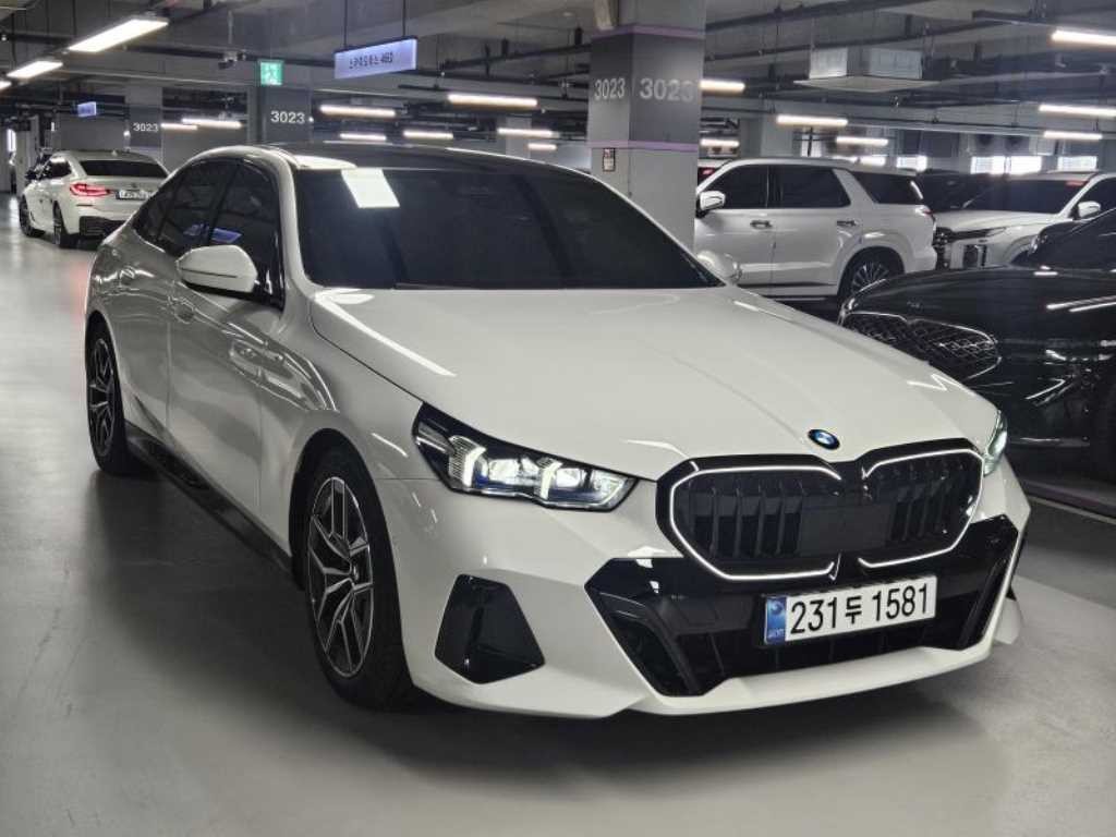 BMW 5시리즈 5시리즈 (G60) 523d xDrive 기본형 이미지 2