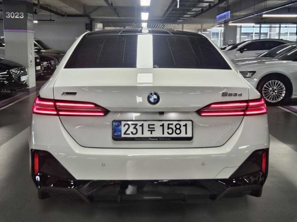 BMW 5시리즈 5시리즈 (G60) 523d xDrive 기본형 이미지 4