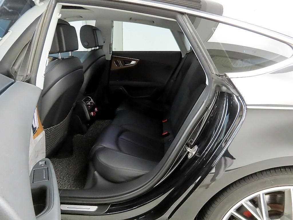 아우디 A7 55 TDI 콰트로 프리미엄 이미지 12