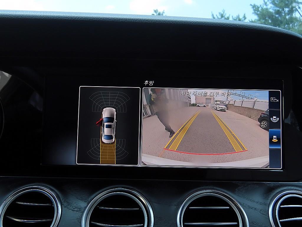 벤츠 E 클래스 E-클래스 W213 E220d 아방가르드 이미지 15