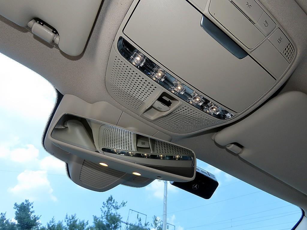 벤츠 E 클래스 E-클래스 W213 E220d 아방가르드 이미지 16