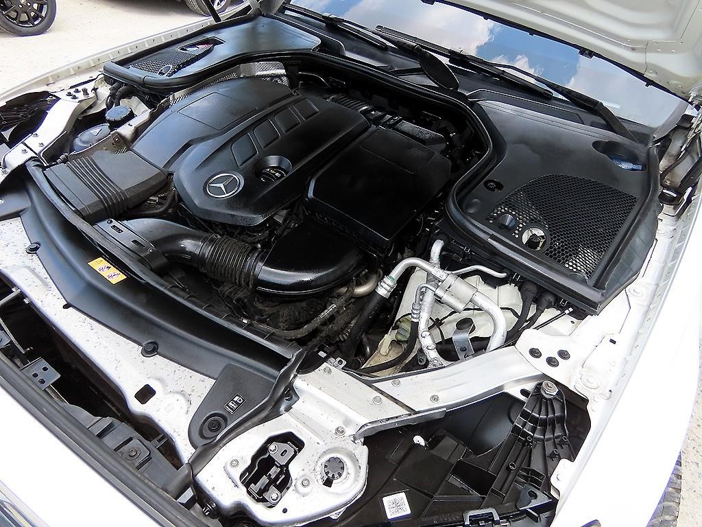 벤츠 E 클래스 E-클래스 W213 E220d 아방가르드 이미지 19