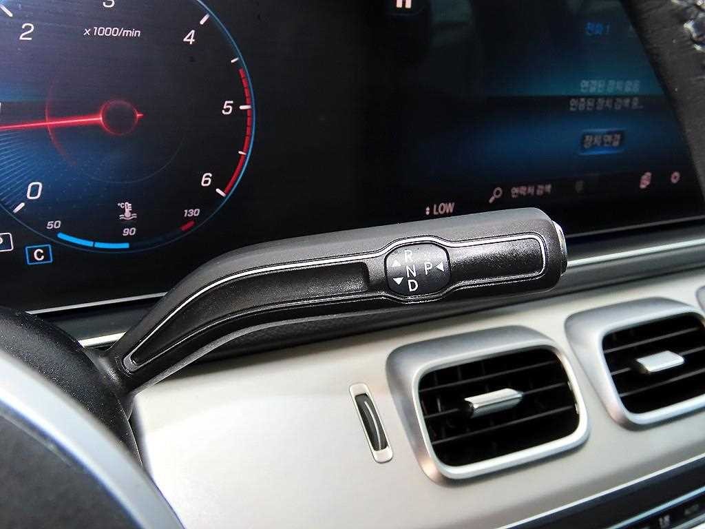 벤츠 GLE 클래스 GLE 클래스 W167 GLE 300d 4MATIC 이미지 11
