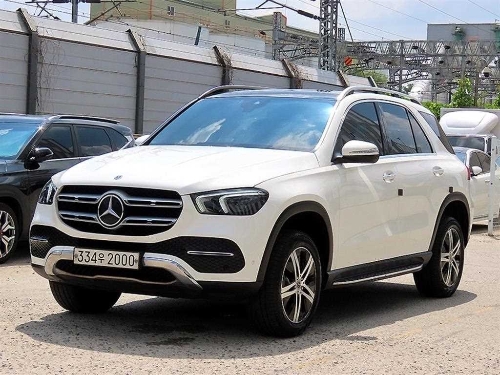벤츠 GLE 클래스 GLE 클래스 W167 GLE 300d 4MATIC 이미지 2