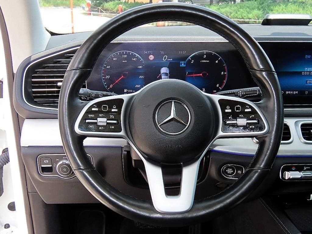벤츠 GLE 클래스 GLE 클래스 W167 GLE 300d 4MATIC 이미지 9