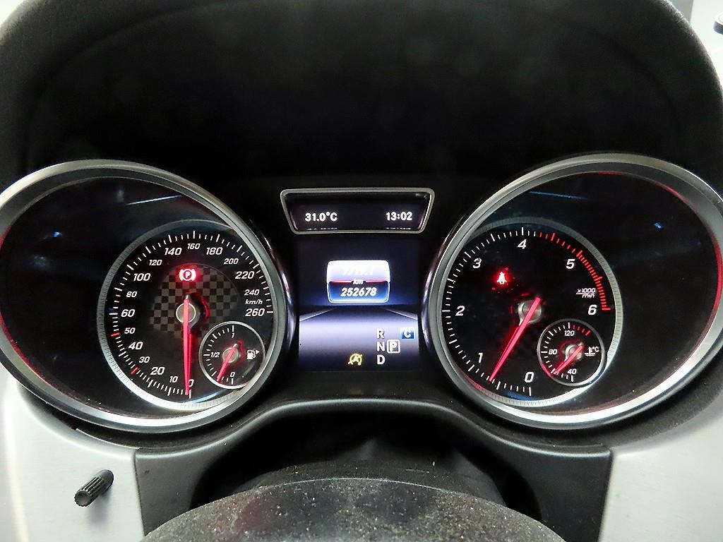 벤츠 GLE 클래스 GLE 클래스 W166 GLE 350 d 4MATIC 쿠페 이미지 6