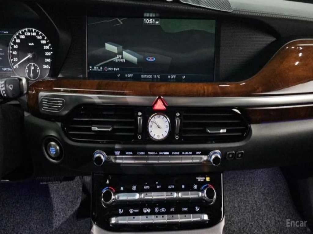 제네시스 EQ900 5.0 GDI AWD 리무진 프레스티지 이미지 15
