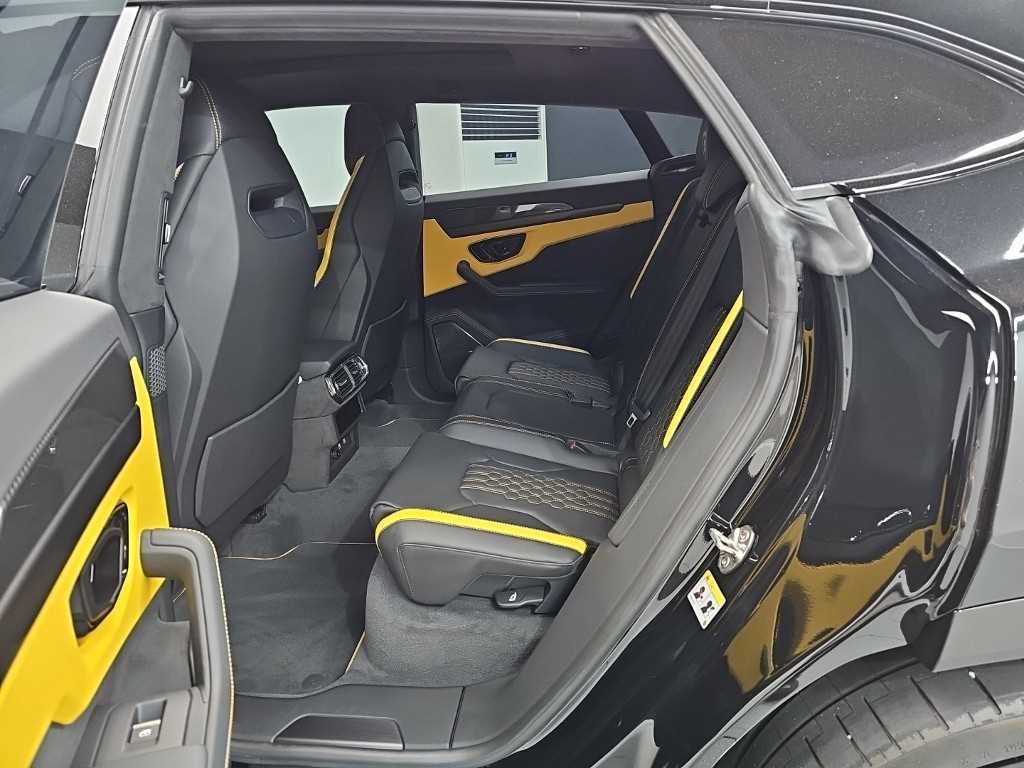 람보르기니 우루스 4.0 V8 SE PHEV 이미지 12
