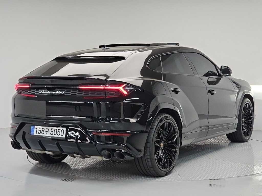 람보르기니 우루스 4.0 V8 SE PHEV 이미지 4