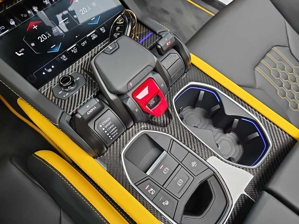 람보르기니 우루스 4.0 V8 SE PHEV 이미지 8