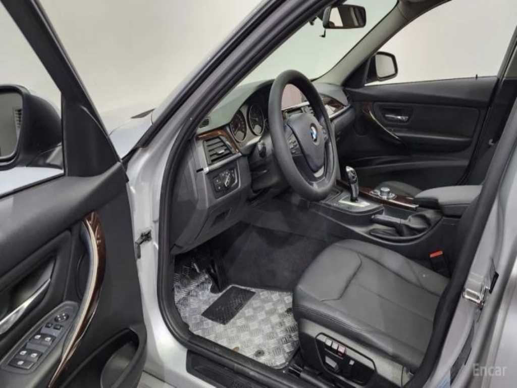 BMW 3시리즈 3시리즈 (F30) 320d 이미지 10