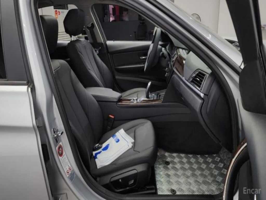 BMW 3시리즈 3시리즈 (F30) 320d 이미지 12