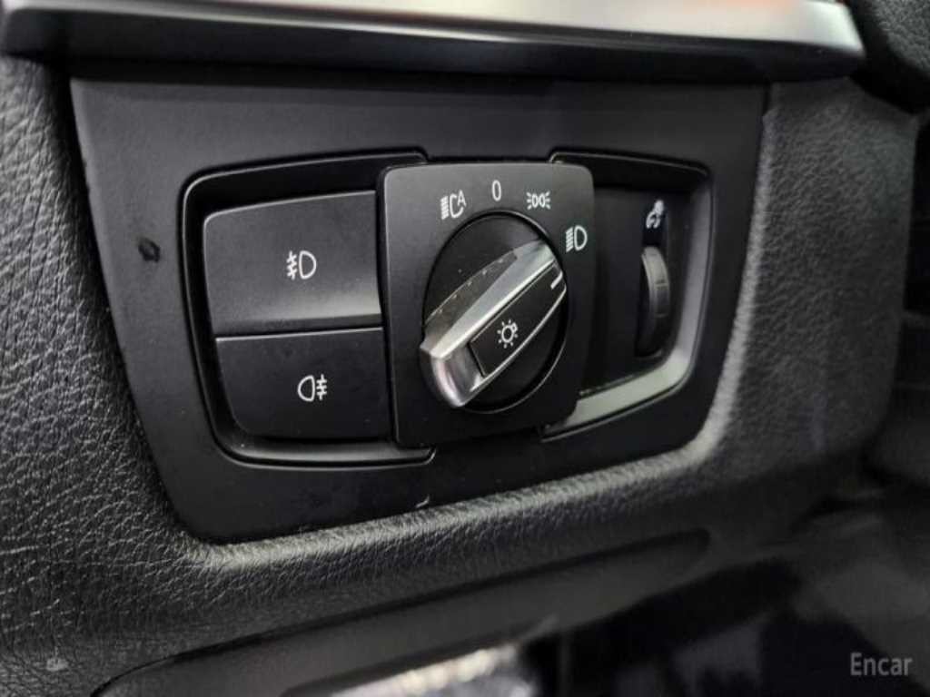 BMW 3시리즈 3시리즈 (F30) 320d 이미지 14