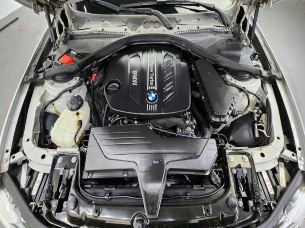 BMW 3시리즈 3시리즈 (F30) 320d 이미지 6