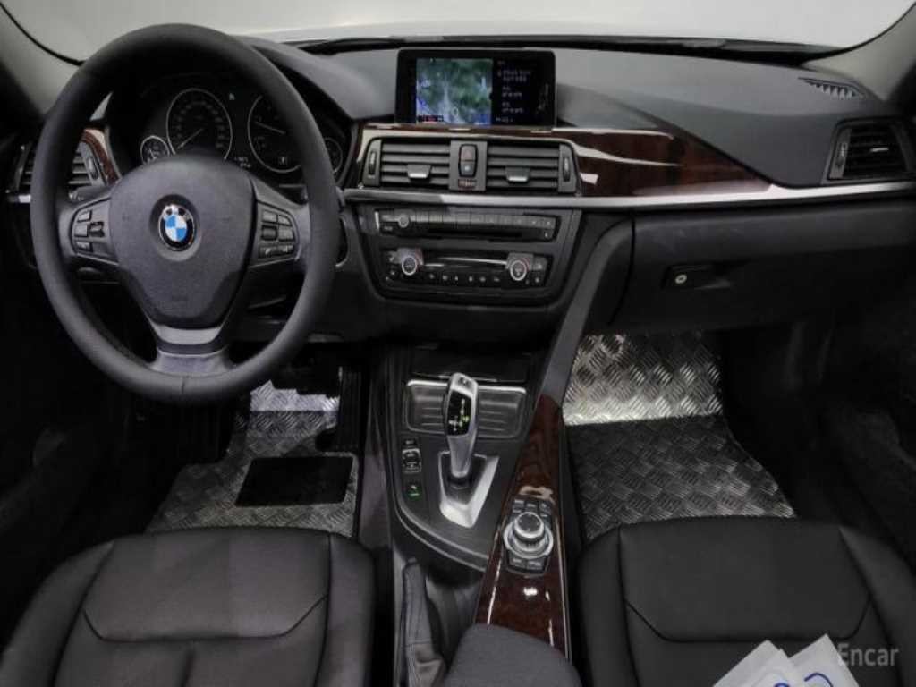 BMW 3시리즈 3시리즈 (F30) 320d 이미지 7