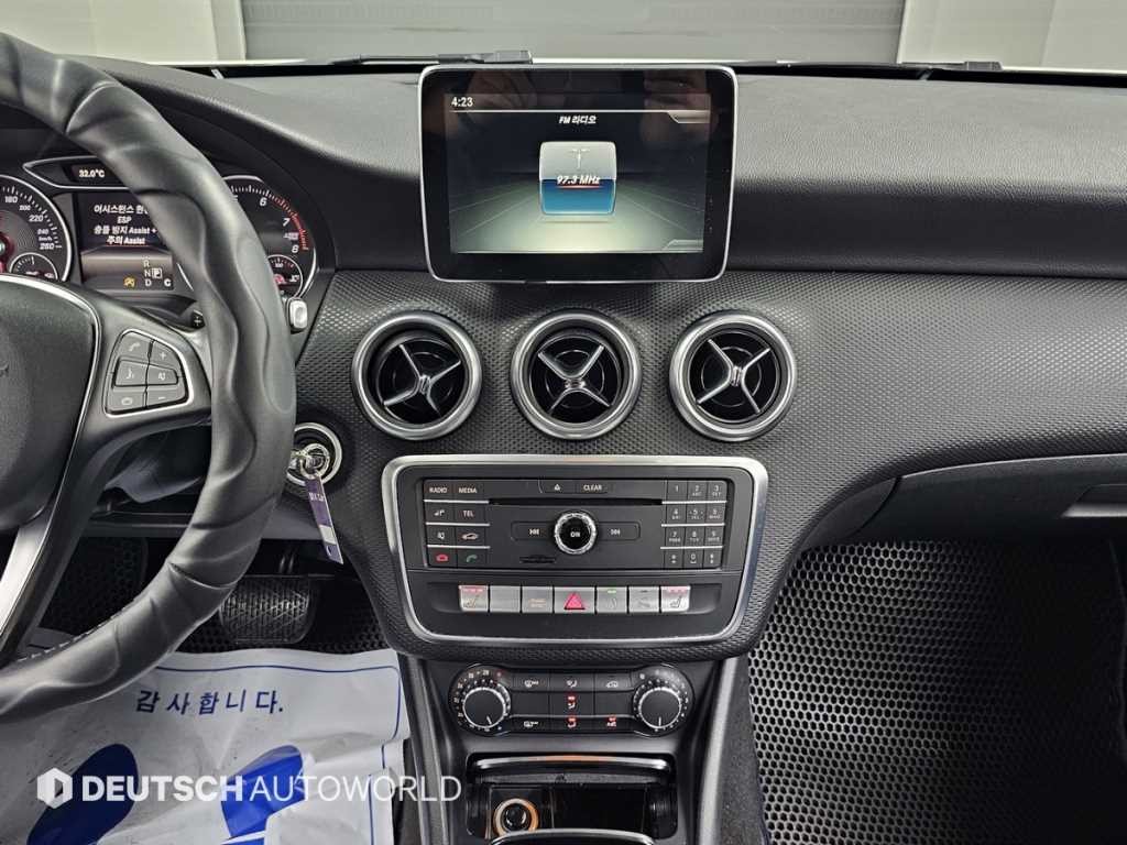 벤츠 A 클래스 A클래스 W176 A200 이미지 14