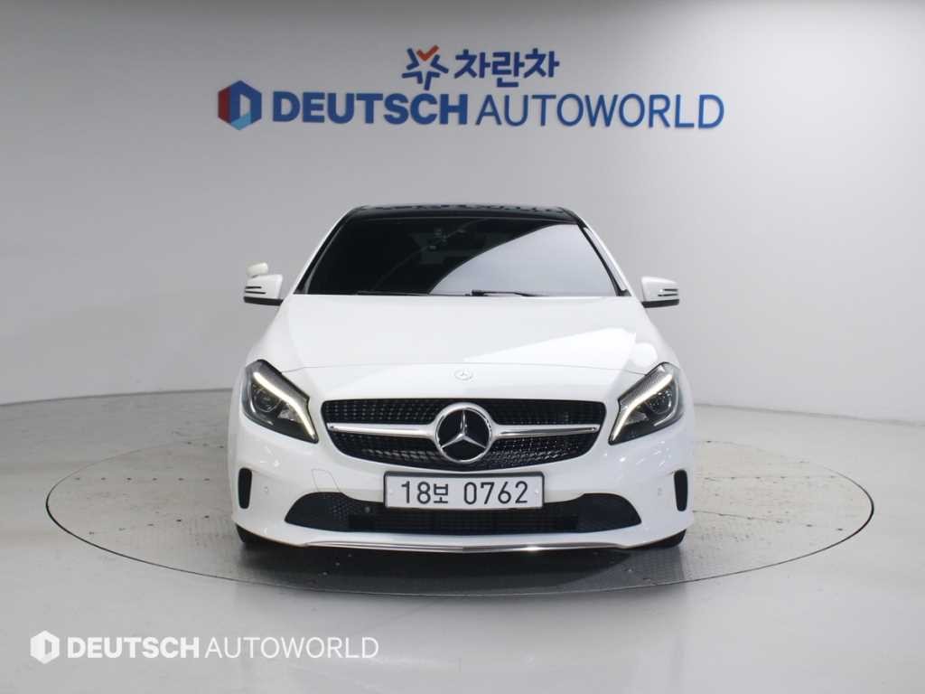 벤츠 A 클래스 A클래스 W176 A200 이미지 3
