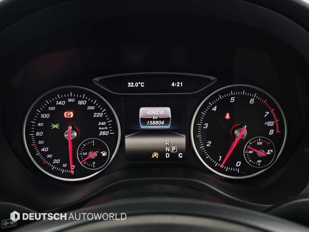 벤츠 A 클래스 A클래스 W176 A200 이미지 8