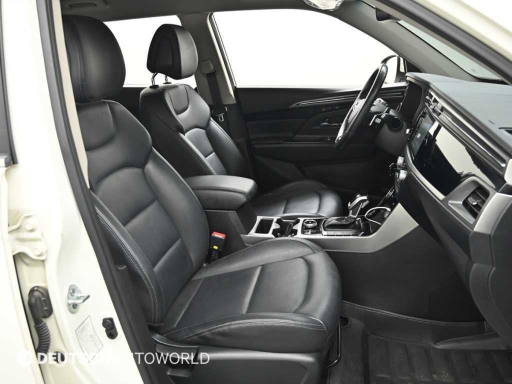 KG모빌리티(쌍용) 코란도 뷰티풀코란도 2WD 디젤 1.6 판타스틱 이미지 10