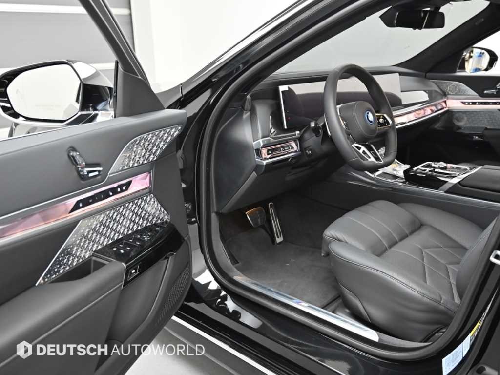 BMW 7시리즈 7시리즈 (G70) 750e xDrive M 스포츠 이미지 11