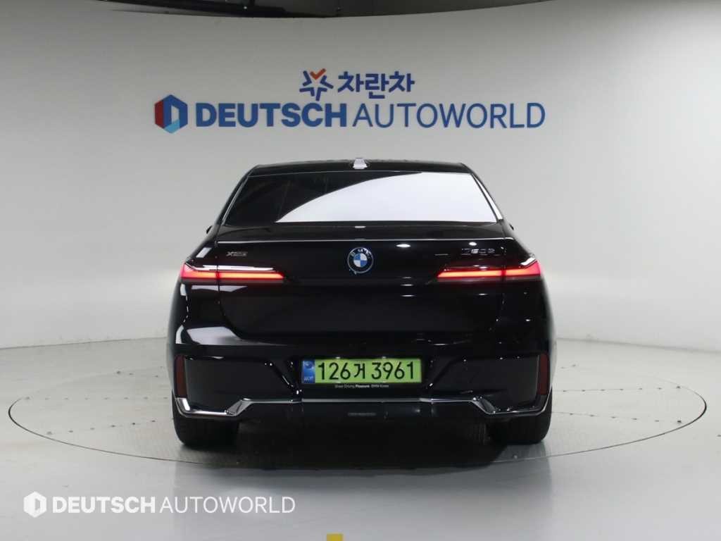 BMW 7시리즈 7시리즈 (G70) 750e xDrive M 스포츠 이미지 4