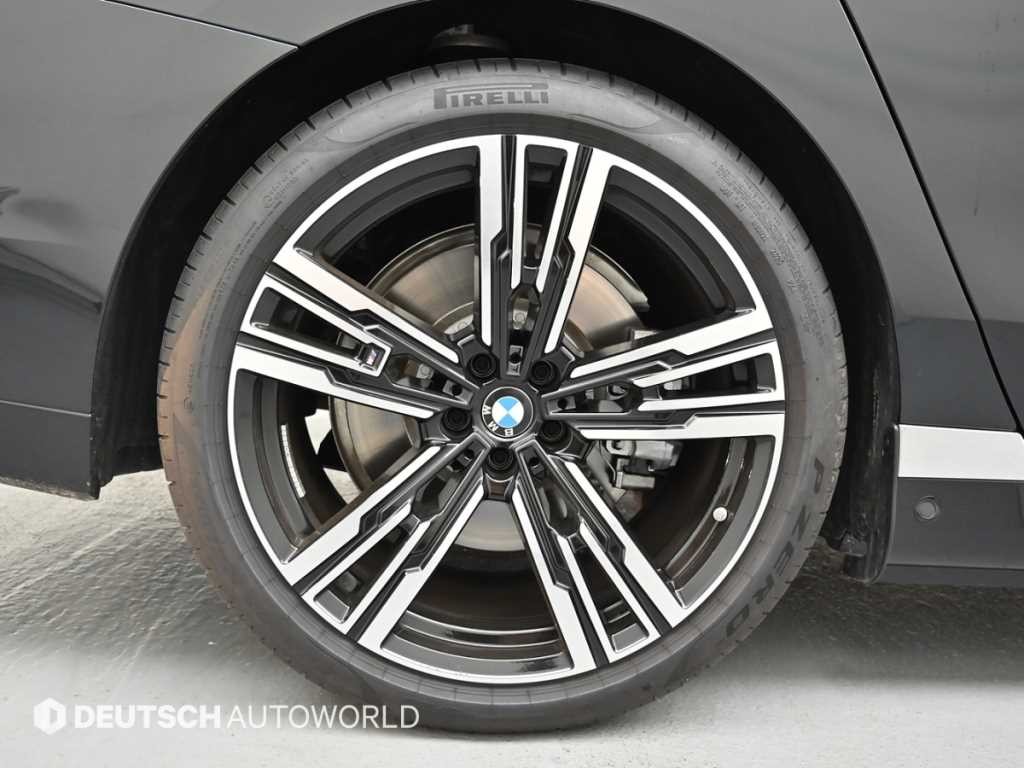 BMW 7시리즈 7시리즈 (G70) 750e xDrive M 스포츠 이미지 5