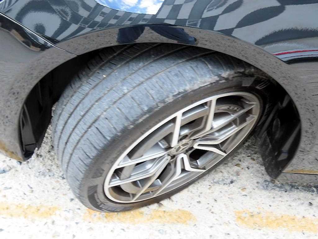 벤츠 E 클래스 E-클래스 W213 E220d 4MATIC AMG라인 이미지 20