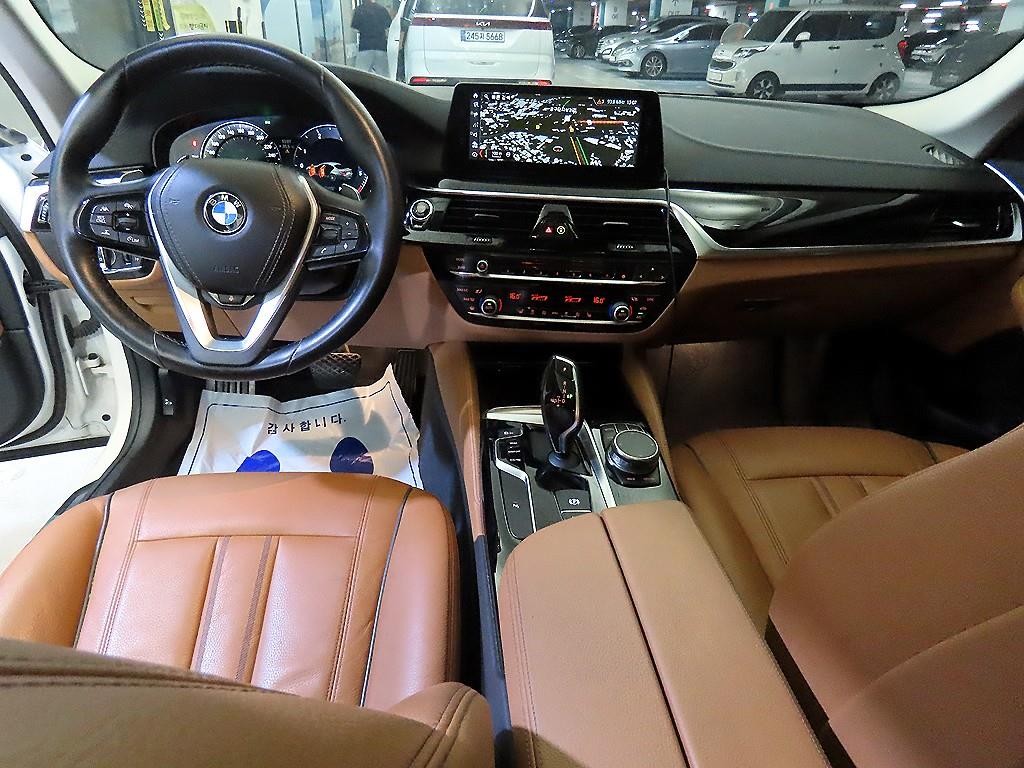 BMW 5시리즈 5시리즈 (G30) 520d 럭셔리 스페셜 에디션 이미지 10