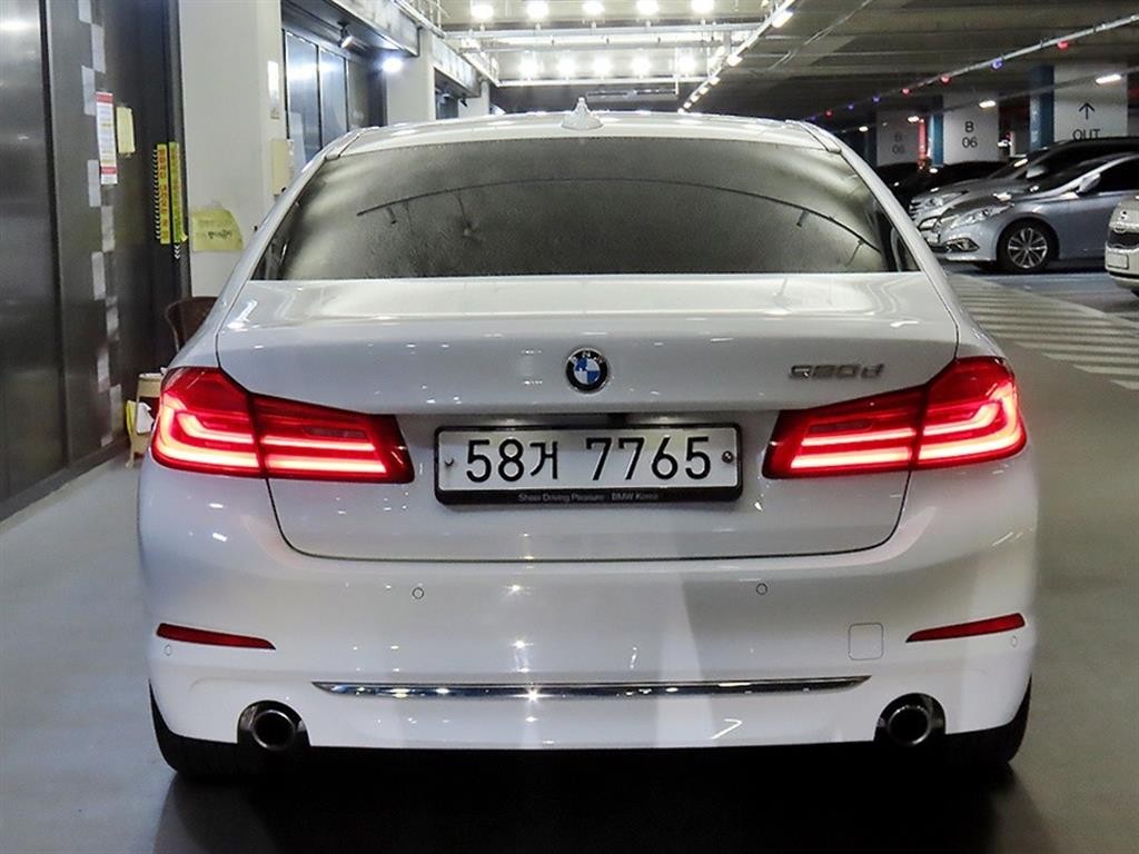 BMW 5시리즈 5시리즈 (G30) 520d 럭셔리 스페셜 에디션 이미지 5