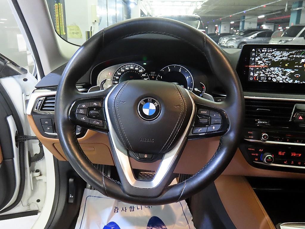 BMW 5시리즈 5시리즈 (G30) 520d 럭셔리 스페셜 에디션 이미지 8