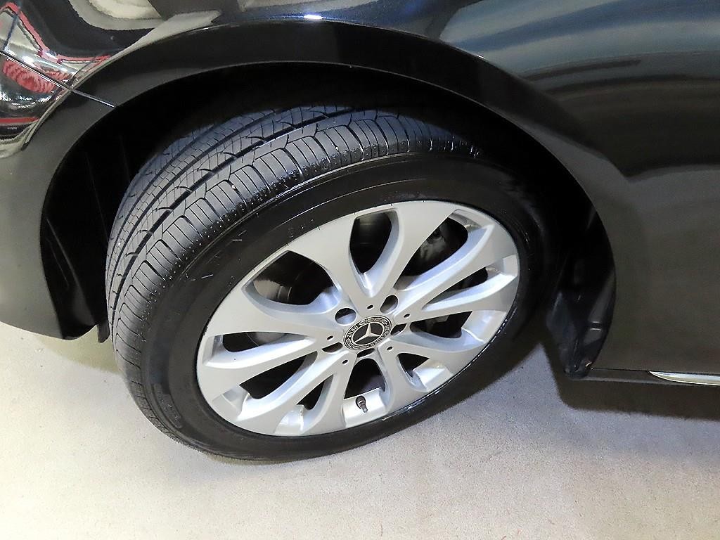 벤츠 E 클래스 E-클래스 W213 E300 4MATIC 아방가르드 이미지 20