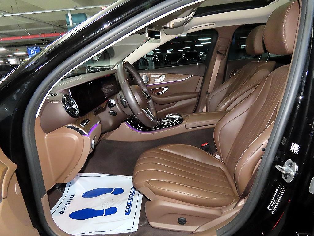 벤츠 E 클래스 E-클래스 W213 E300 4MATIC 아방가르드 이미지 6