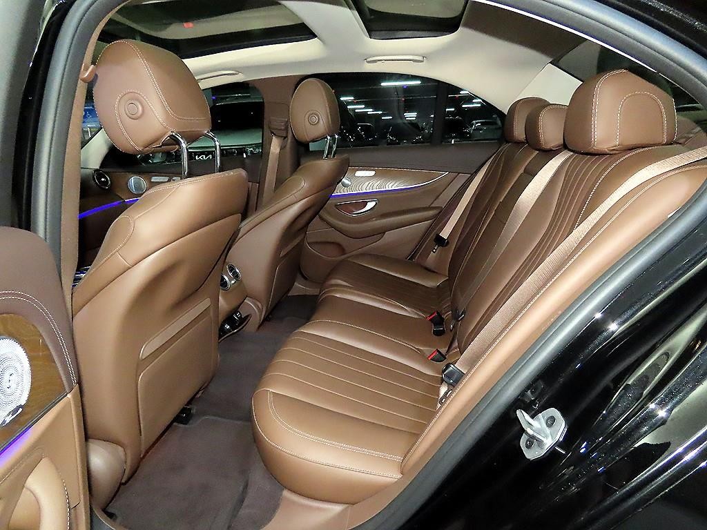 벤츠 E 클래스 E-클래스 W213 E300 4MATIC 아방가르드 이미지 7