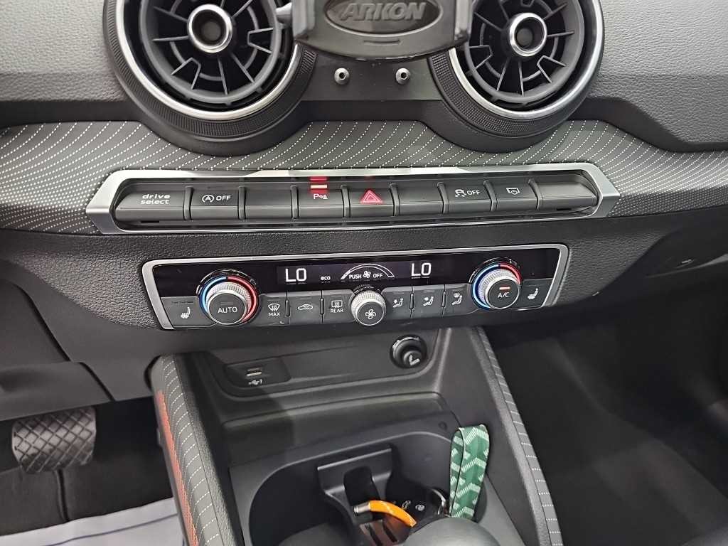 아우디 Q2 35 TDI 프리미엄 이미지 10