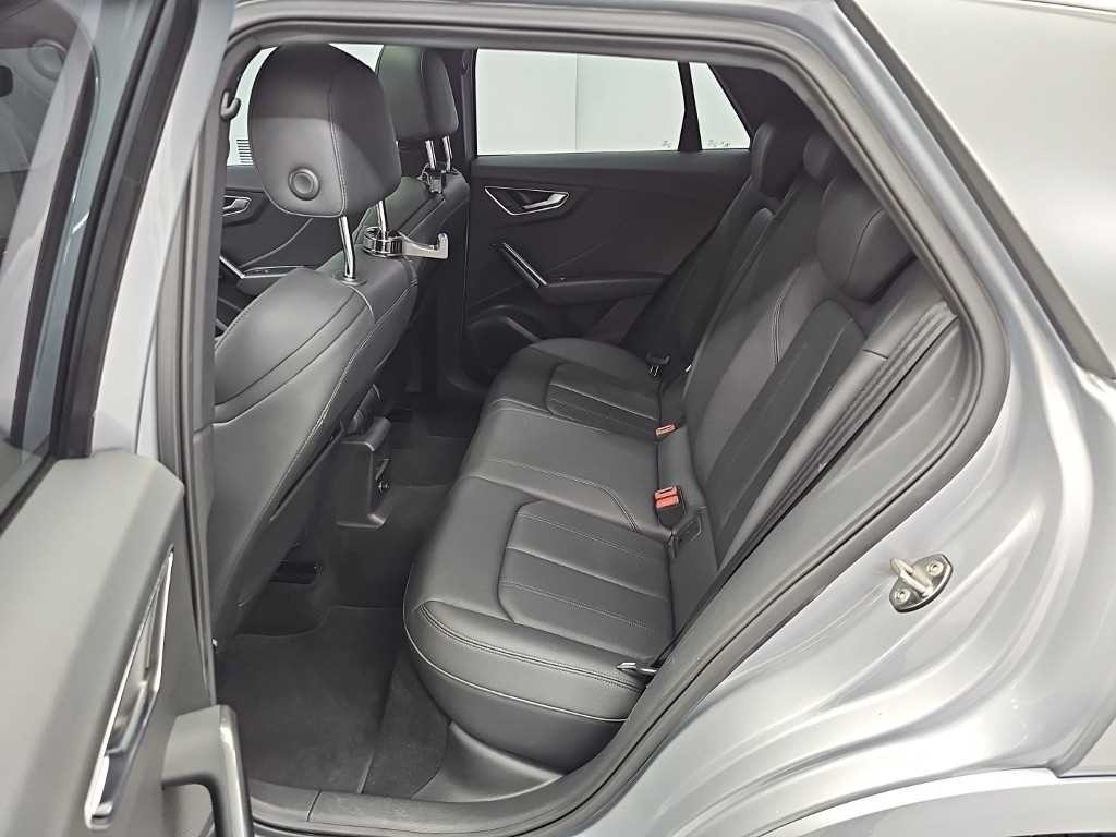 아우디 Q2 35 TDI 프리미엄 이미지 12