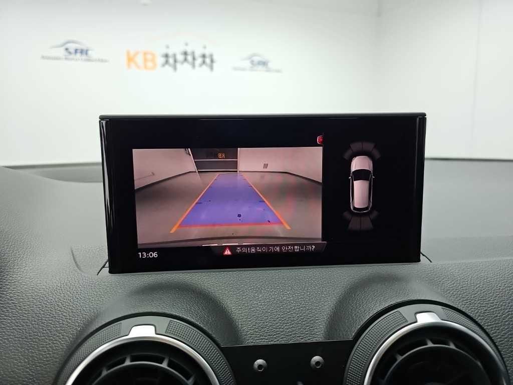 아우디 Q2 35 TDI 프리미엄 이미지 15