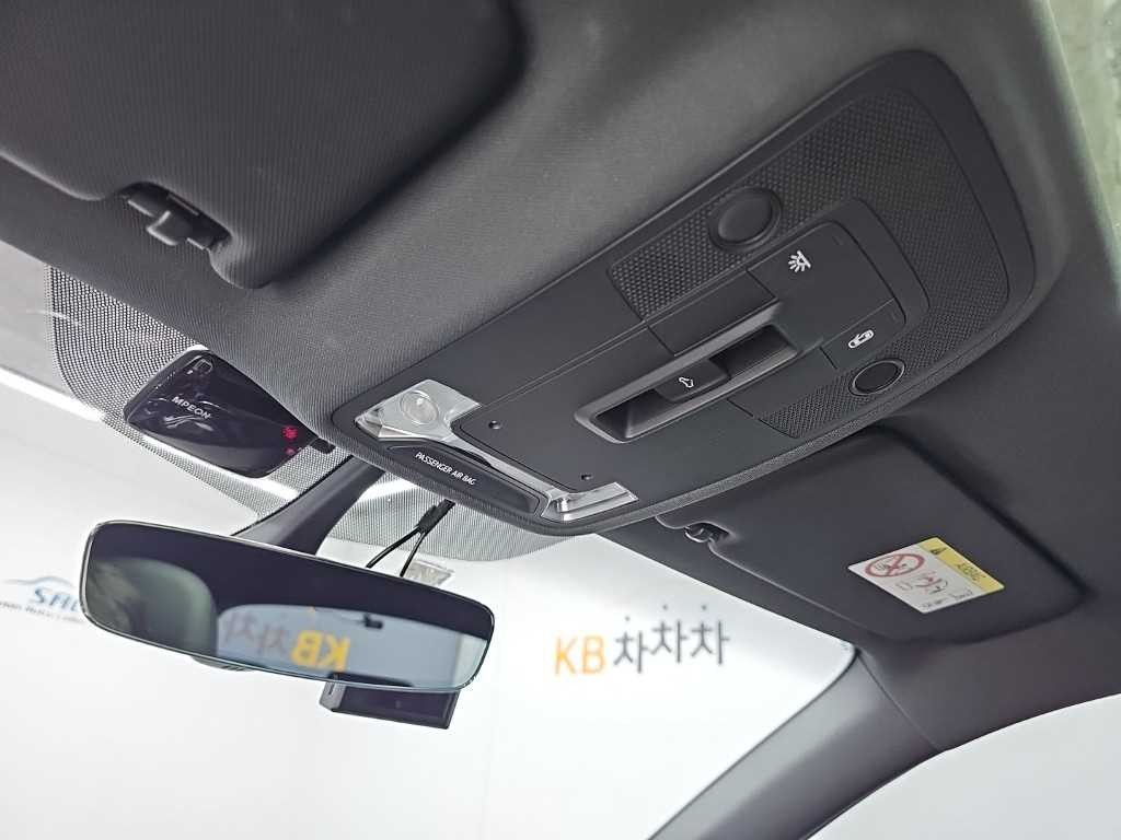 아우디 Q2 35 TDI 프리미엄 이미지 16